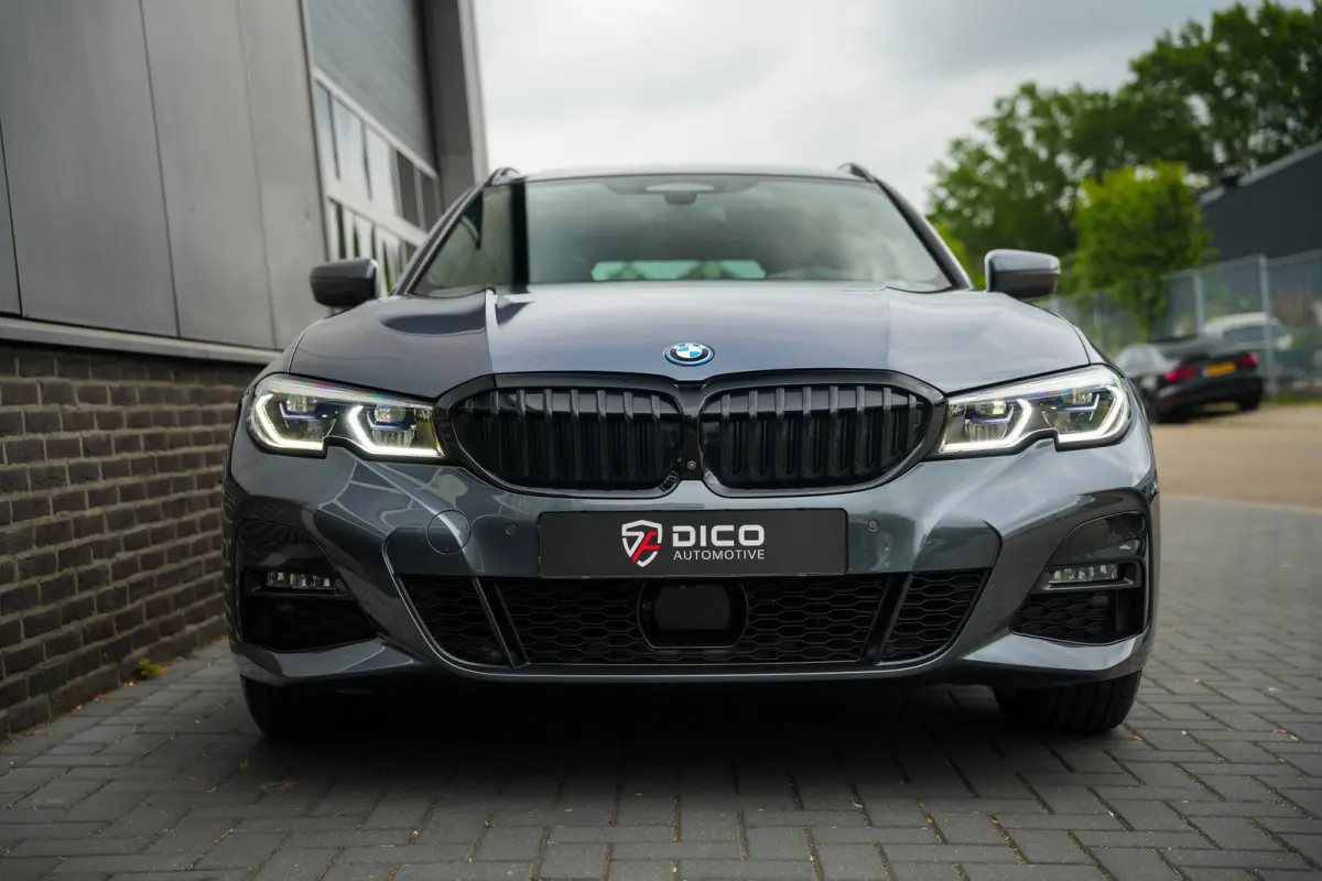330e 292 pk xDrive High Executive M-Sportpakket / BTW-Auto/  Pano-Dak/ Adap.Cruise/ 360-Camera/ Keyless/ Head-Up/ Harman&Kardon/