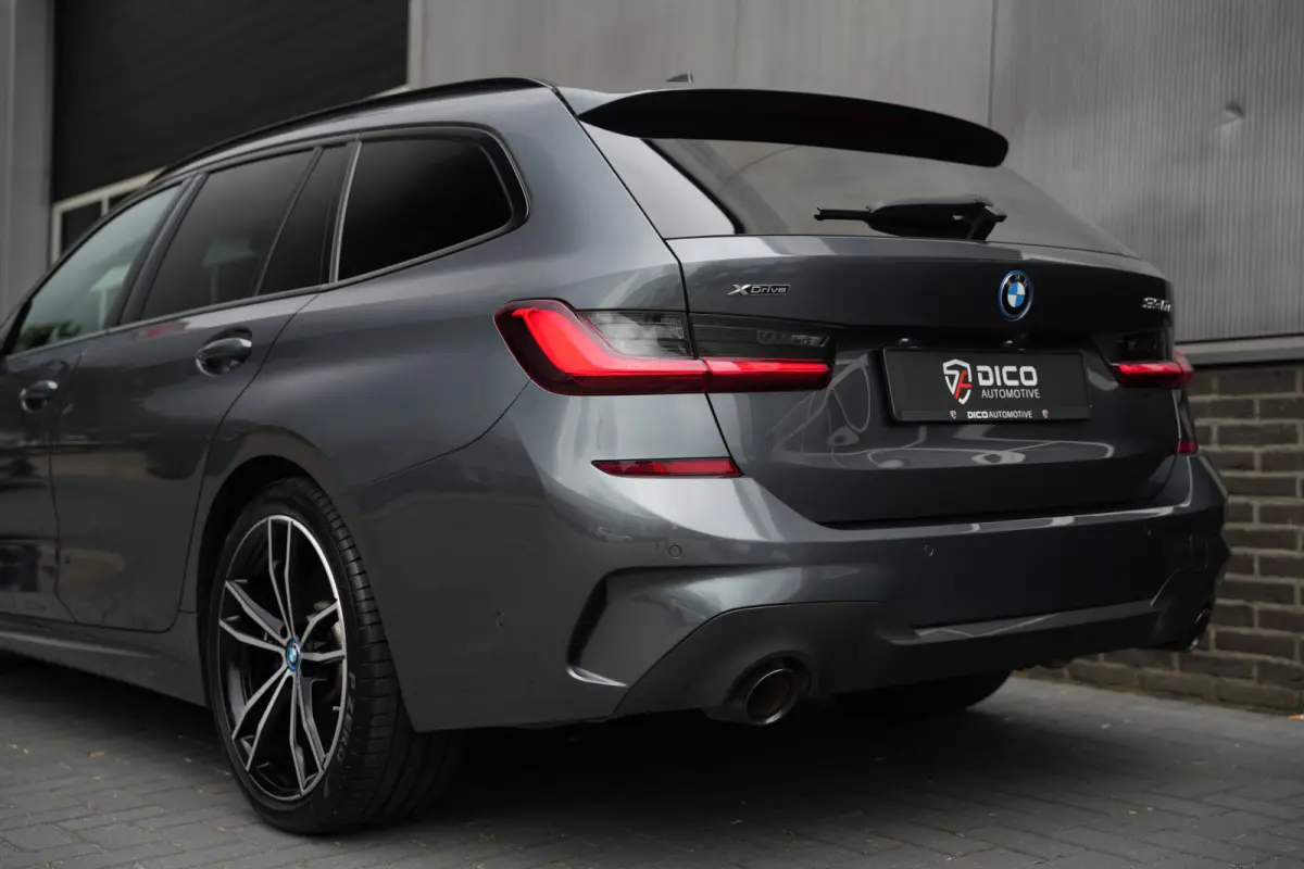 330e 292 pk xDrive High Executive M-Sportpakket / BTW-Auto/  Pano-Dak/ Adap.Cruise/ 360-Camera/ Keyless/ Head-Up/ Harman&Kardon/