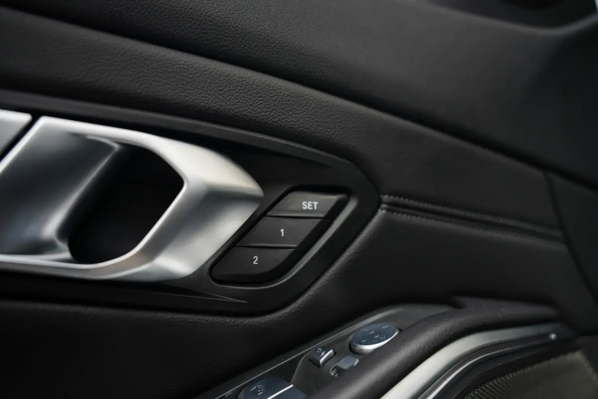 330e 292 pk xDrive High Executive M-Sportpakket / BTW-Auto/  Pano-Dak/ Adap.Cruise/ 360-Camera/ Keyless/ Head-Up/ Harman&Kardon/