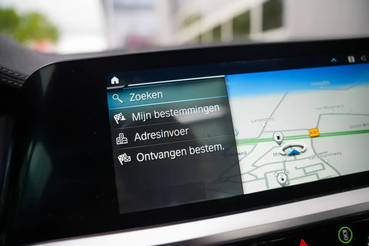 330e 292 pk xDrive High Executive M-Sportpakket / BTW-Auto/  Pano-Dak/ Adap.Cruise/ 360-Camera/ Keyless/ Head-Up/ Harman&Kardon/