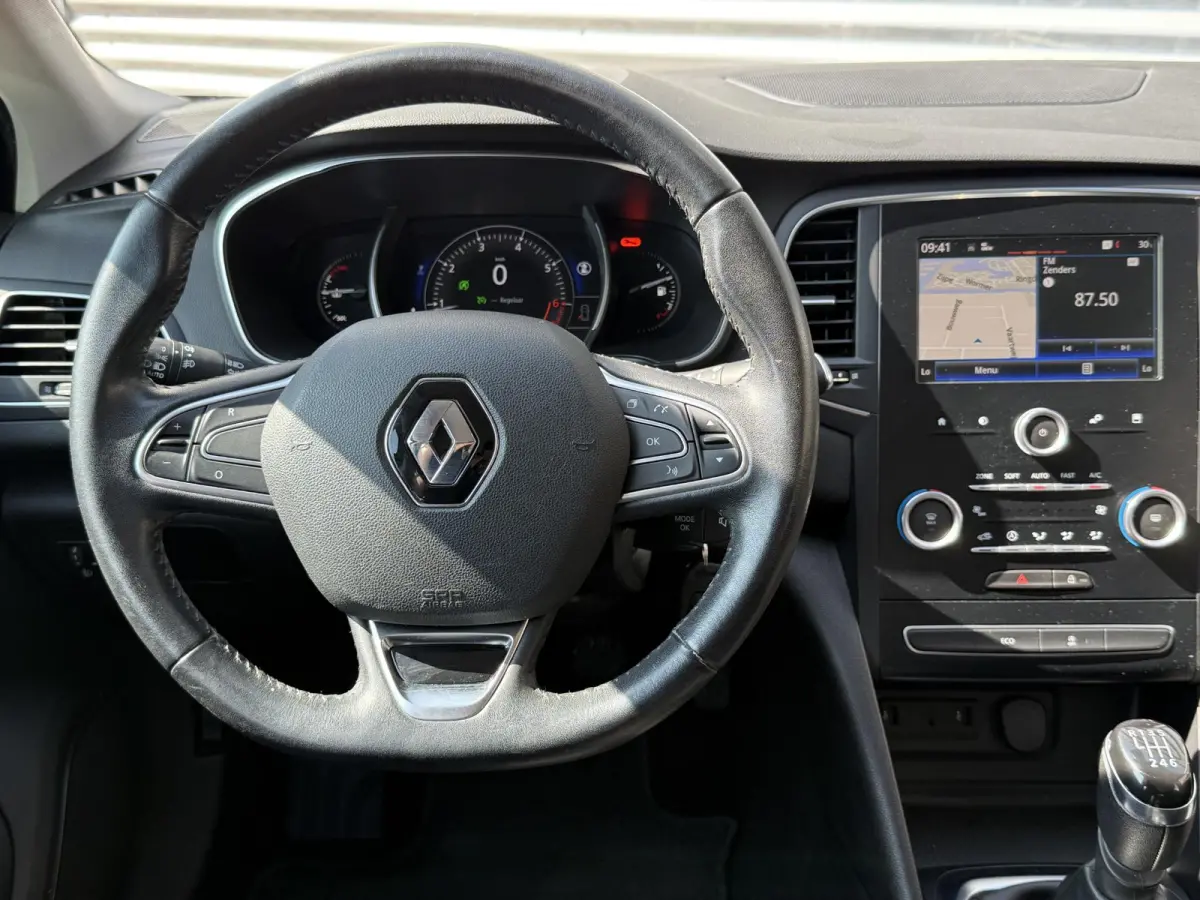 1.2 TCe Zen Navi|Clima|Cruise|Elek Ramen|LM Velgen|Trekhaak|N.A.P.|APK tot 02-2027