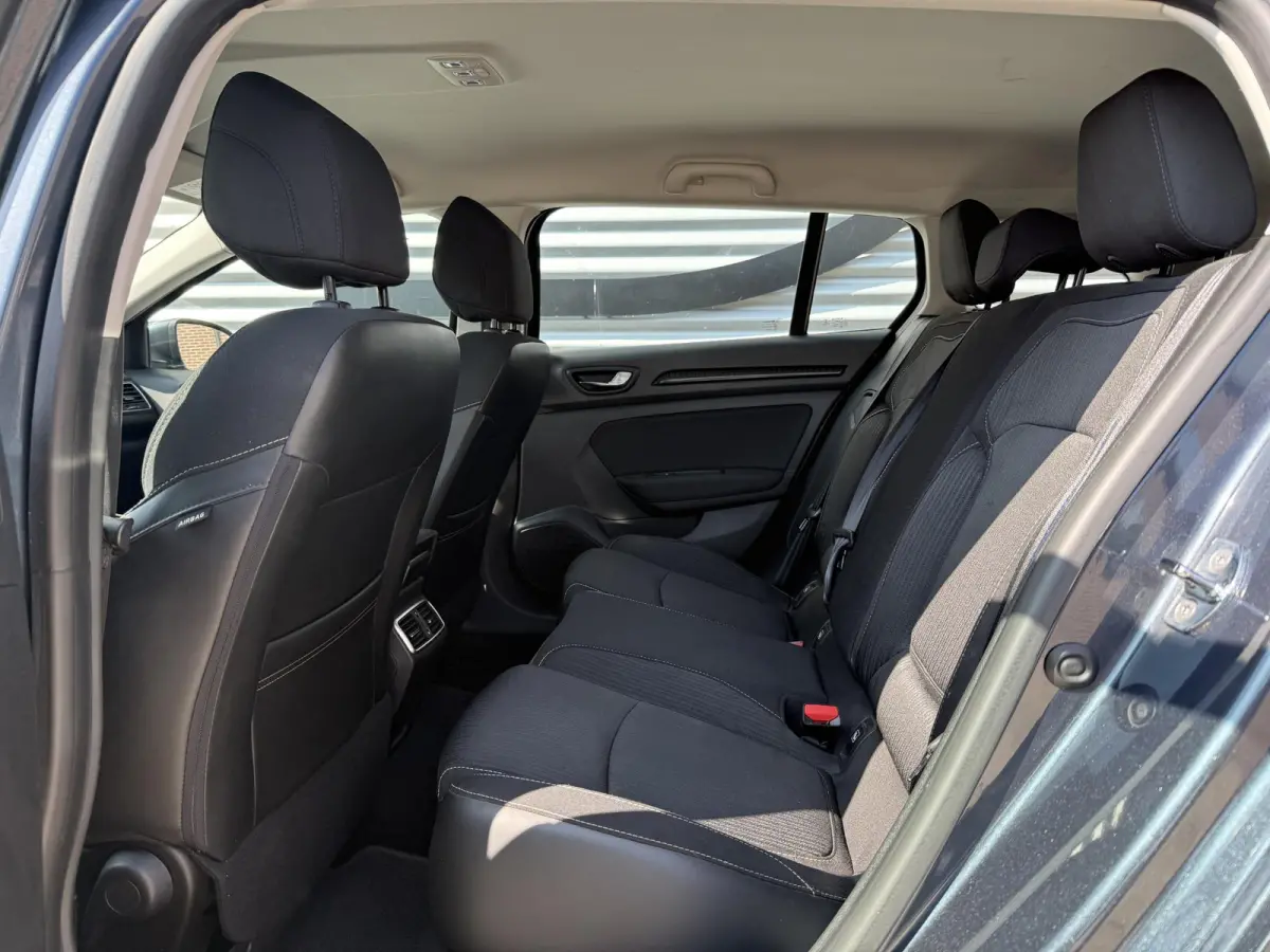 1.2 TCe Zen Navi|Clima|Cruise|Elek Ramen|LM Velgen|Trekhaak|N.A.P.|APK tot 02-2027