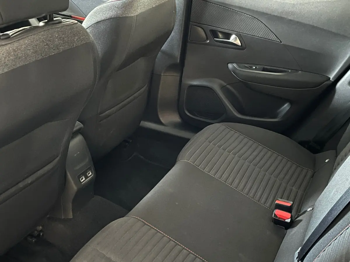 1.2 PureTech Active AUTOMAAT 1EIG ORG NL DEALEROND|360*CAMERA|PARK.ASSIST|LED|CRUISE|CARPLAY|ANDROIDAUTO|