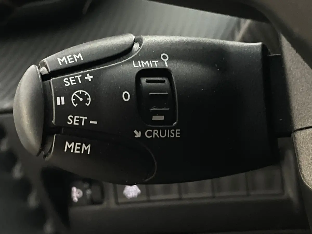 1.2 PureTech Active AUTOMAAT 1EIG ORG NL DEALEROND|360*CAMERA|PARK.ASSIST|LED|CRUISE|CARPLAY|ANDROIDAUTO|