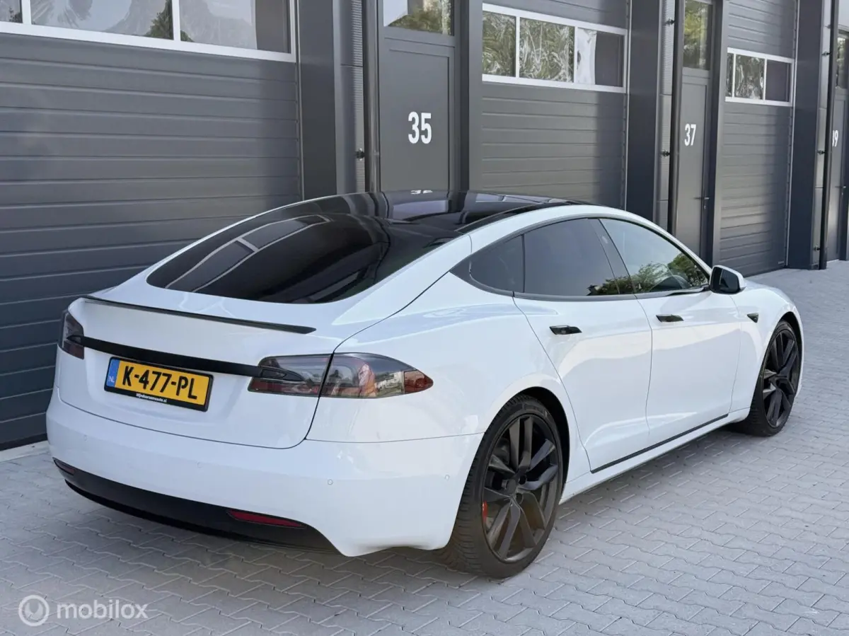 100D - Top uitgevoerd! - SOH 87% - nette auto!