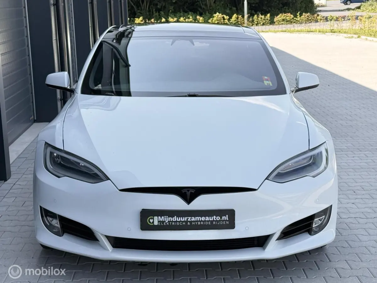100D - Top uitgevoerd! - SOH 87% - nette auto!