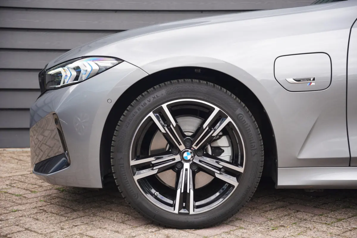330e - M SPORT - CAMERA - CARPLAY - SHADOWLINE - ADAPT. CRUISE -