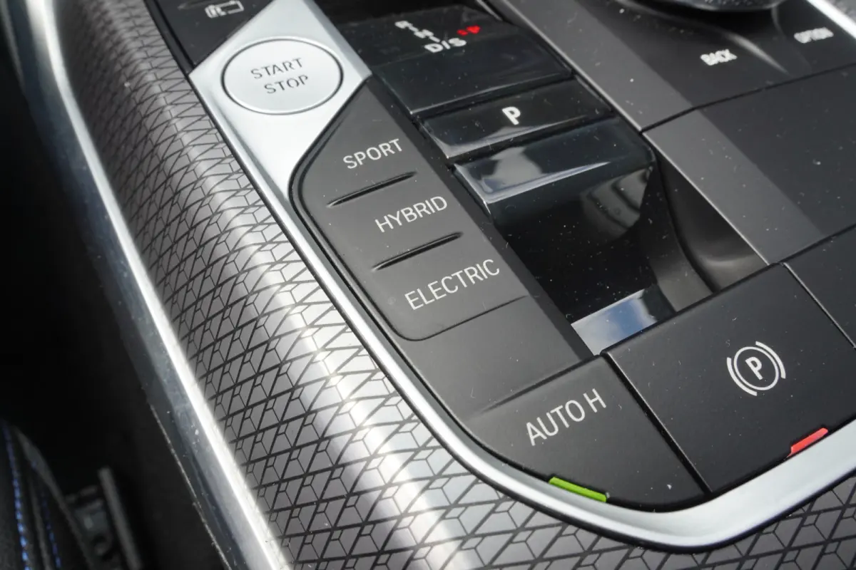 330e - M SPORT - CAMERA - CARPLAY - SHADOWLINE - ADAPT. CRUISE -