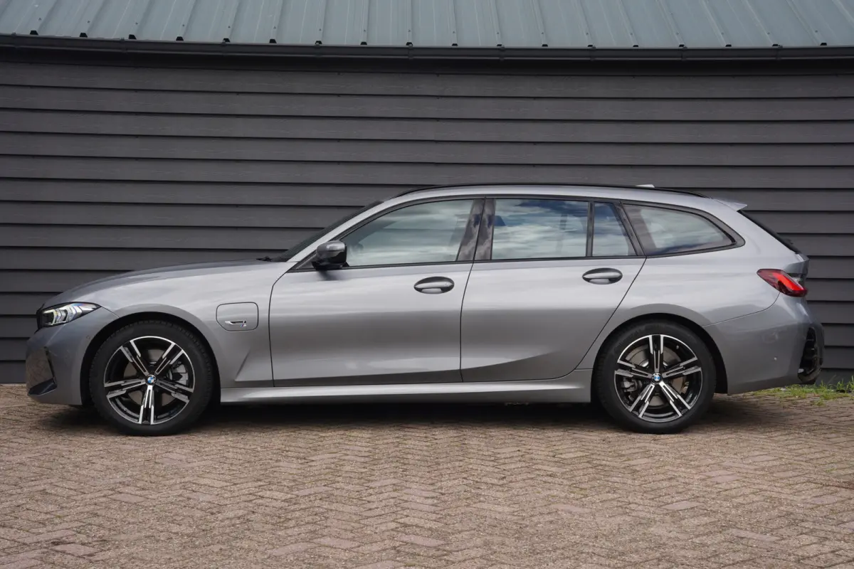 330e - M SPORT - CAMERA - CARPLAY - SHADOWLINE - ADAPT. CRUISE -