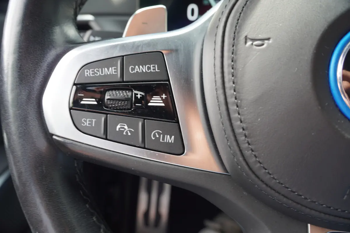 330e - M SPORT - CAMERA - CARPLAY - SHADOWLINE - ADAPT. CRUISE -