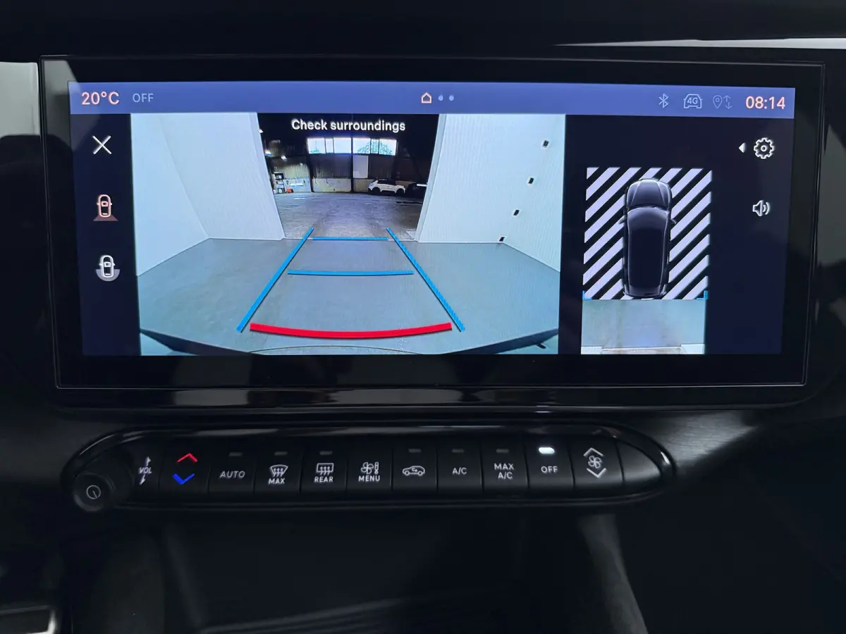 Ibrida Sport Speciale | "Sport Speciale" alcantara bekleding met witte accenten - 6-voudig elektrisch verstelbare bestuurdersstoel / 6-voudig handmatig verstelbare passagiersstoel | 10,1" in