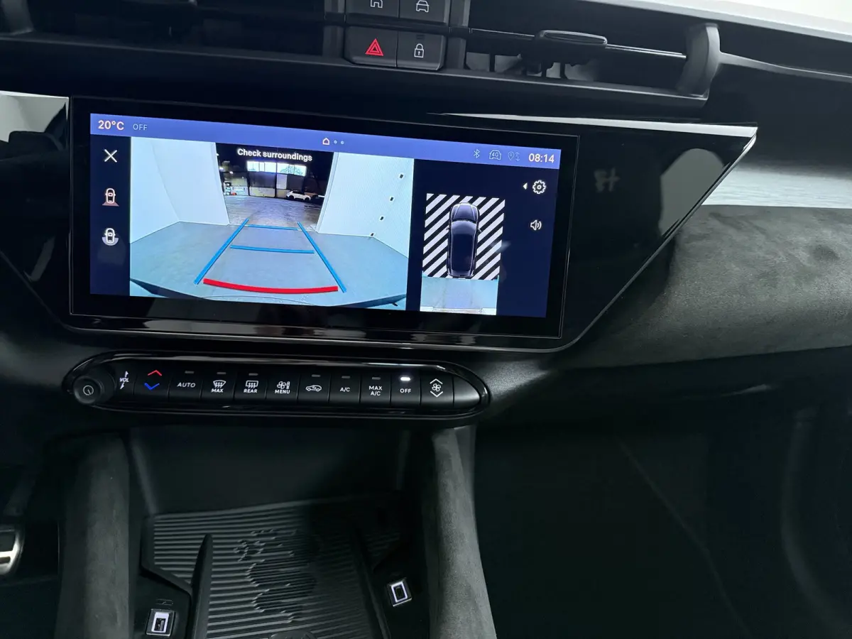 Ibrida Sport Speciale | "Sport Speciale" alcantara bekleding met witte accenten - 6-voudig elektrisch verstelbare bestuurdersstoel / 6-voudig handmatig verstelbare passagiersstoel | 10,1" in