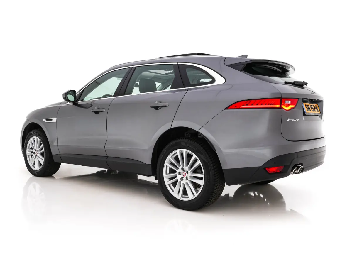 2.0 Portfolio AWD 20d Aut. *PANO | LEATHER | XENON | DIGI-COCKPIT | KEYLESS | CAMERA | MERIDIAN-SOUND | HEATED-COMFORTSEATS | NAVI-FULLMAP | SHIFTPADDLES | ECC | PDC | CRUISE | 19''ALU*