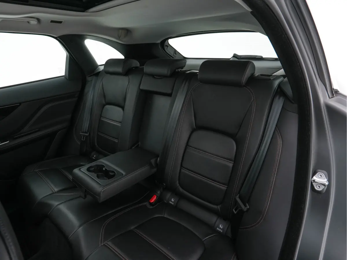 2.0 Portfolio AWD 20d Aut. *PANO | LEATHER | XENON | DIGI-COCKPIT | KEYLESS | CAMERA | MERIDIAN-SOUND | HEATED-COMFORTSEATS | NAVI-FULLMAP | SHIFTPADDLES | ECC | PDC | CRUISE | 19''ALU*