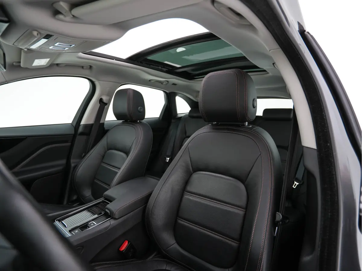 2.0 Portfolio AWD 20d Aut. *PANO | LEATHER | XENON | DIGI-COCKPIT | KEYLESS | CAMERA | MERIDIAN-SOUND | HEATED-COMFORTSEATS | NAVI-FULLMAP | SHIFTPADDLES | ECC | PDC | CRUISE | 19''ALU*