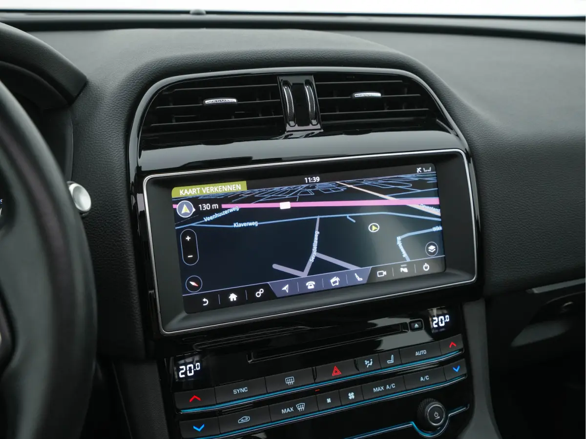 2.0 Portfolio AWD 20d Aut. *PANO | LEATHER | XENON | DIGI-COCKPIT | KEYLESS | CAMERA | MERIDIAN-SOUND | HEATED-COMFORTSEATS | NAVI-FULLMAP | SHIFTPADDLES | ECC | PDC | CRUISE | 19''ALU*