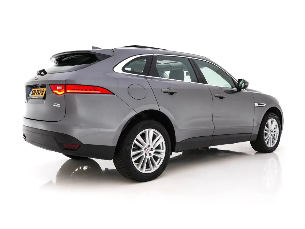 2.0 Portfolio AWD 20d Aut. *PANO | LEATHER | XENON | DIGI-COCKPIT | KEYLESS | CAMERA | MERIDIAN-SOUND | HEATED-COMFORTSEATS | NAVI-FULLMAP | SHIFTPADDLES | ECC | PDC | CRUISE | 19''ALU*