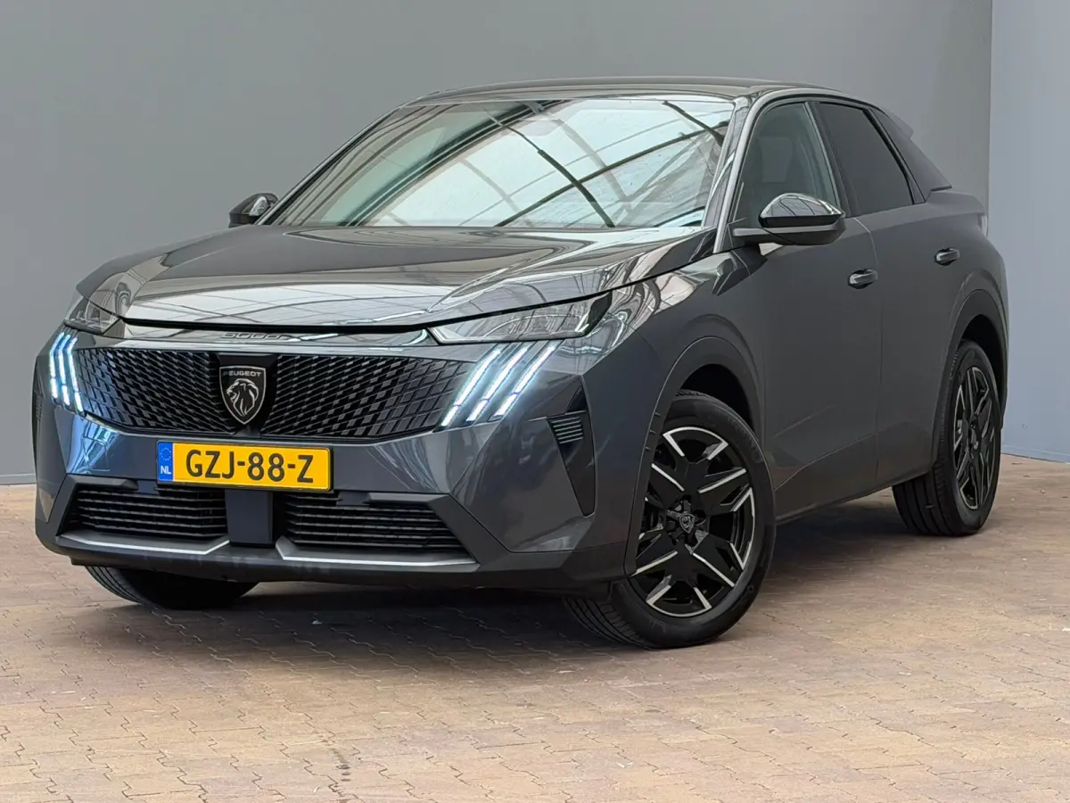 1.2 Hybrid 136 Allure Climate | Cruise | Navigatie | Achteruitrijcamera | Carplay/Android Auto | | Apple Carplay/Android Auto|telefoonintegratie premium | Cruise control | DAB ontvanger