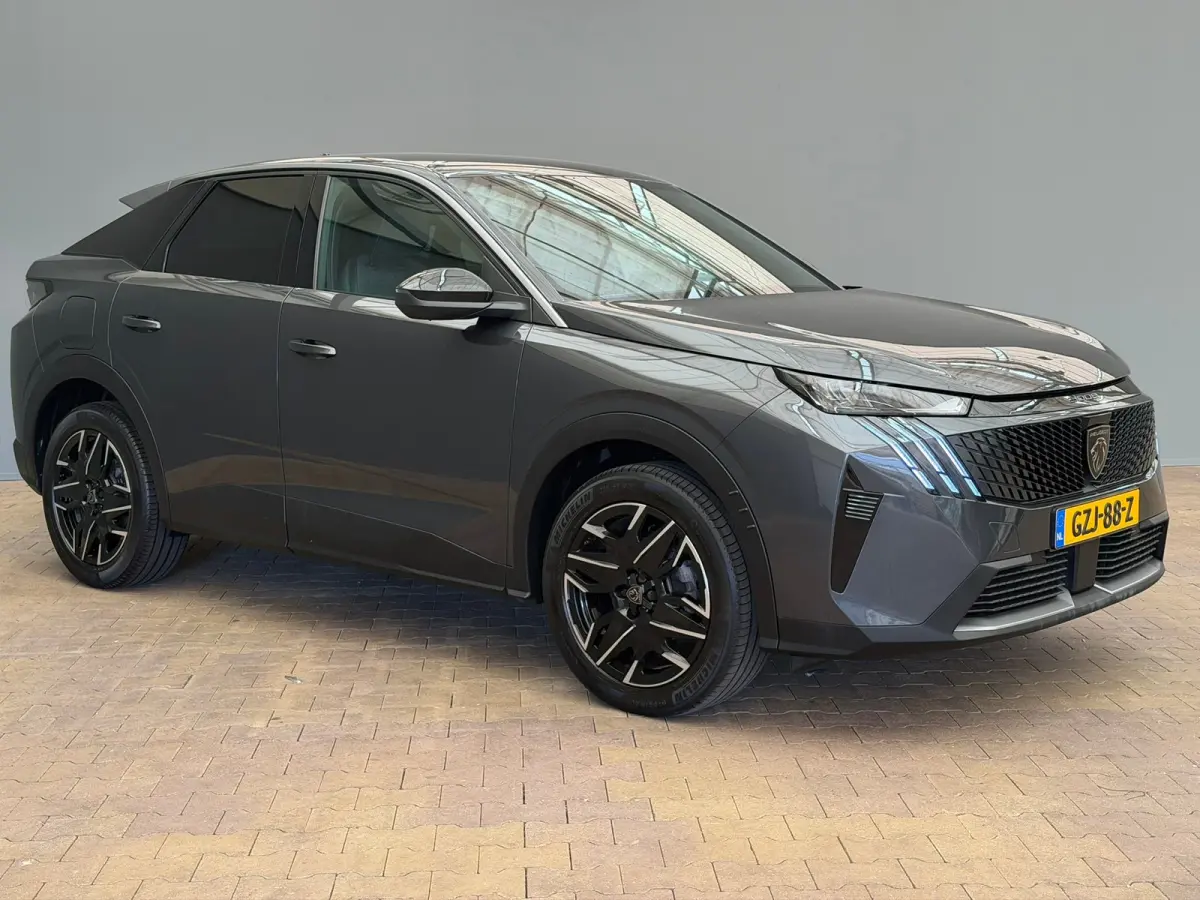1.2 Hybrid 136 Allure Climate | Cruise | Navigatie | Achteruitrijcamera | Carplay/Android Auto | | Apple Carplay/Android Auto|telefoonintegratie premium | Cruise control | DAB ontvanger