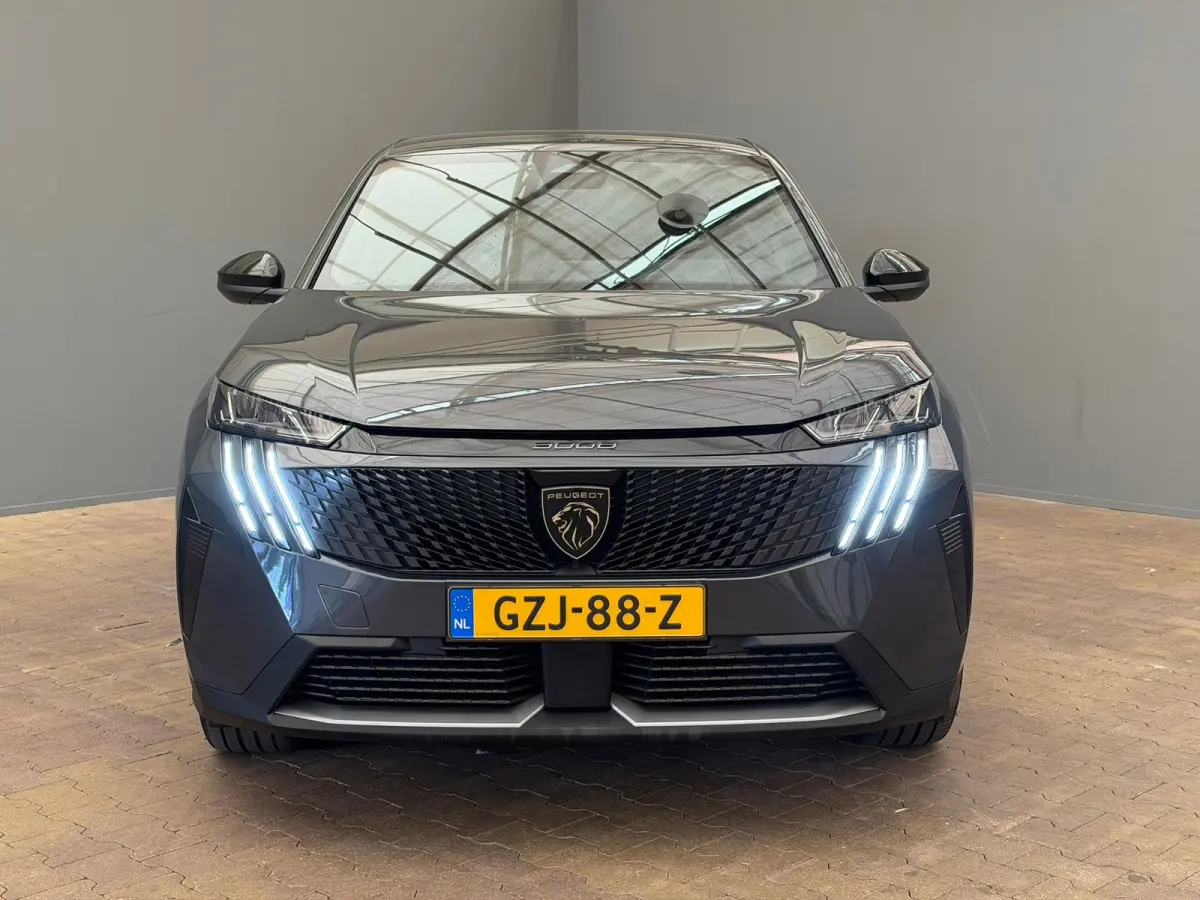1.2 Hybrid 136 Allure Climate | Cruise | Navigatie | Achteruitrijcamera | Carplay/Android Auto | | Apple Carplay/Android Auto|telefoonintegratie premium | Cruise control | DAB ontvanger