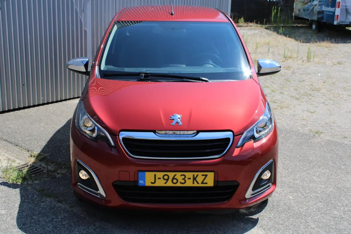 1.0 e-VTi Allure Climate Control | Touch Screen | Lichtmetalen Velgen | Bluetooth
