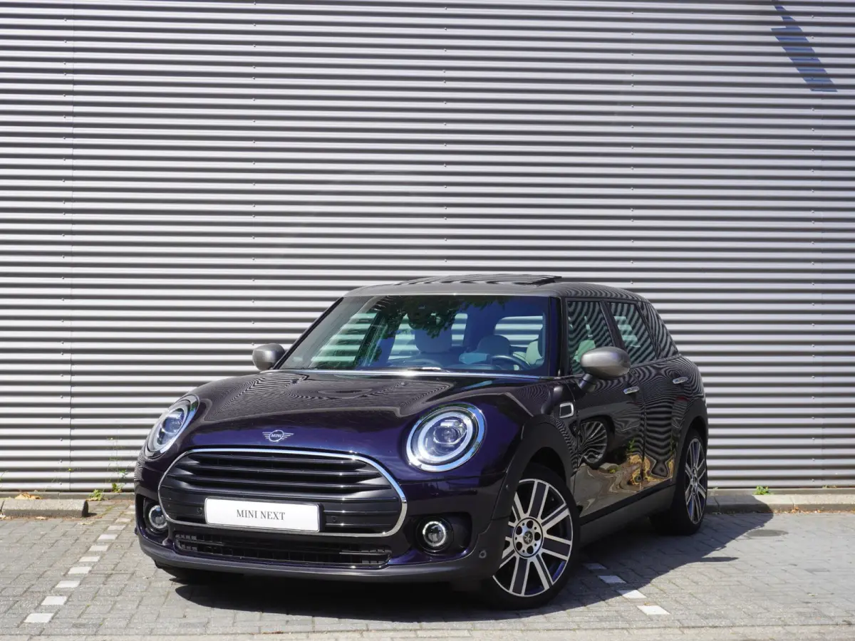 Cooper | Richmond Park Edition | Glazen panoramadak | Harman-Kardon sound system | Elektrisch verwarmde voorstoelen | Comfort Access | Leer Chester Satellite Grey