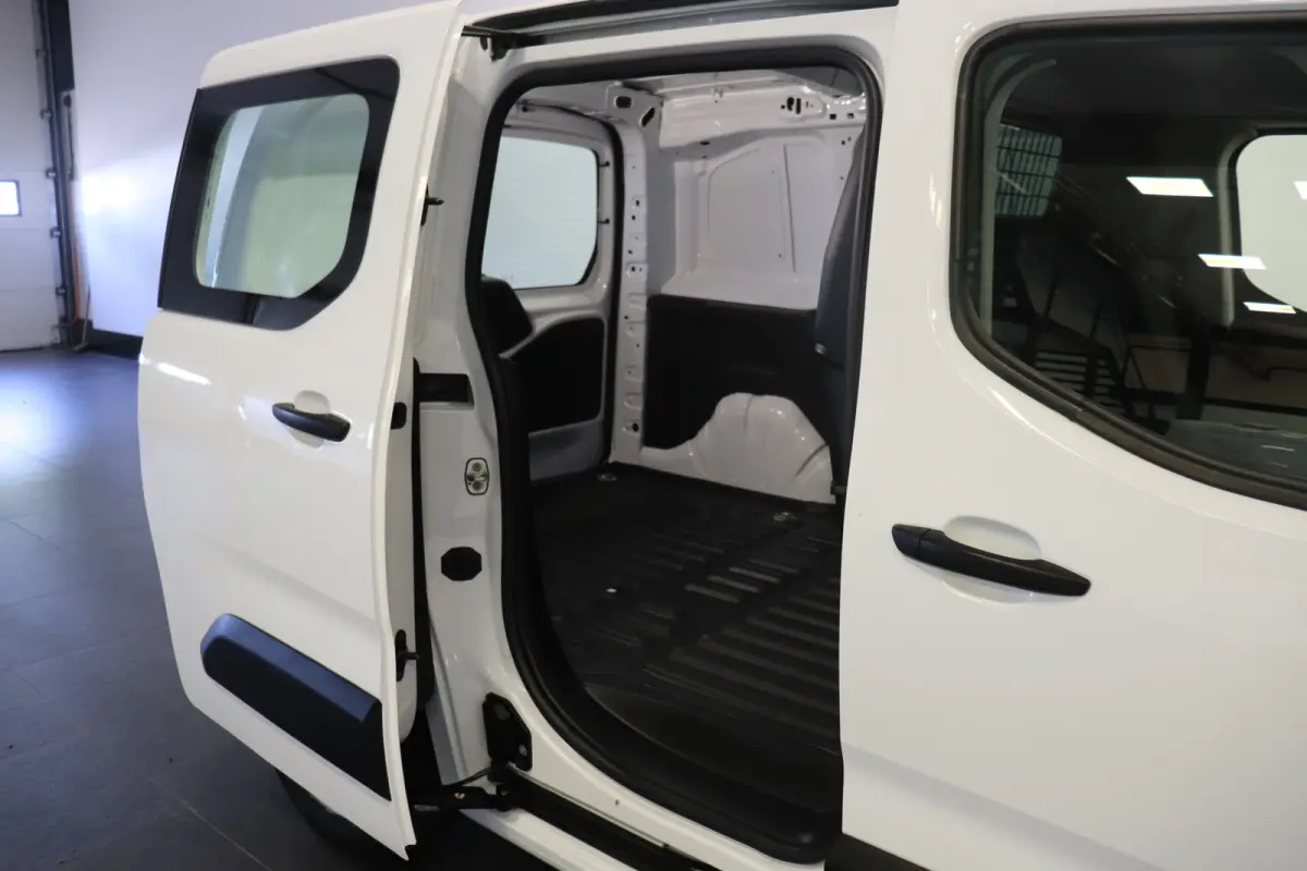 1.6 BlueHDI EURO 6 - Airco - Cruise - PDC - €7.499,- Excl. BTW
