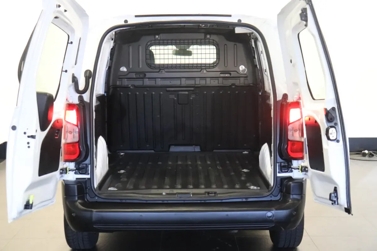 1.6 BlueHDI EURO 6 - Airco - Cruise - PDC - €7.499,- Excl. BTW