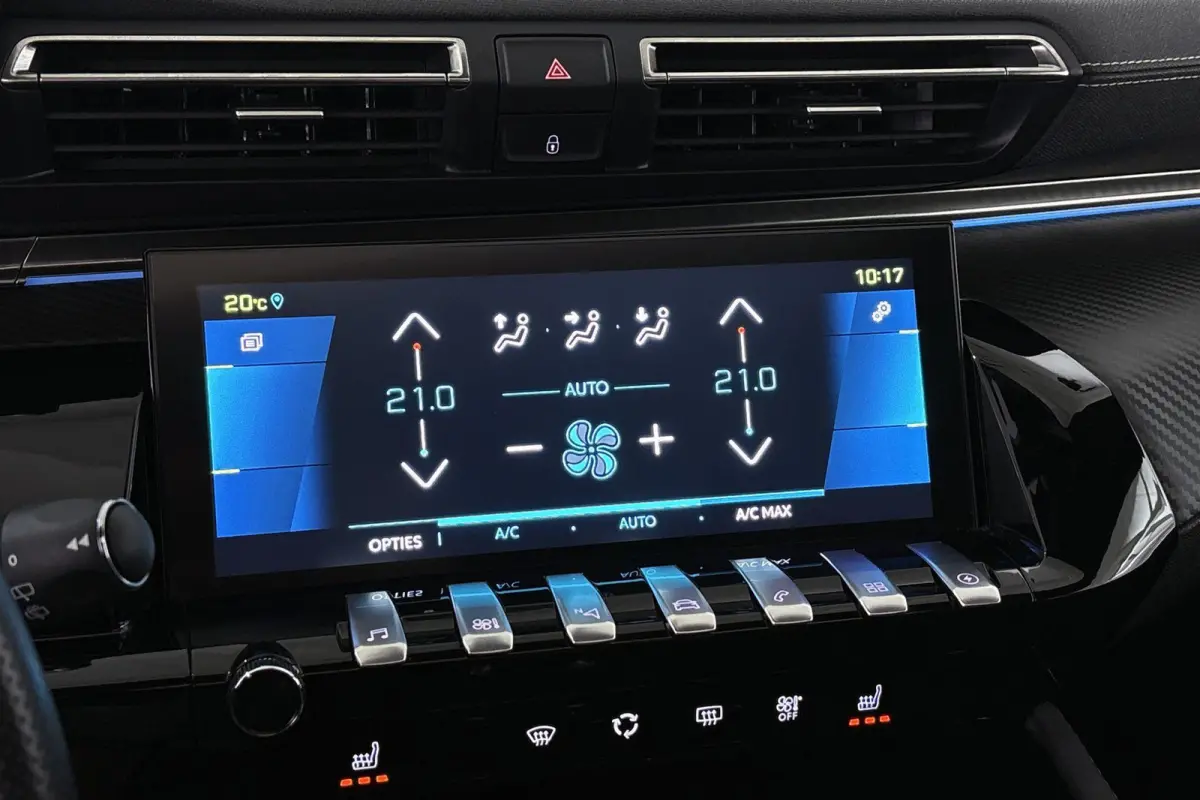 1.6 HYbrid GT Line 225PK Panoramadak Nappa Leder Trekhaak Massage