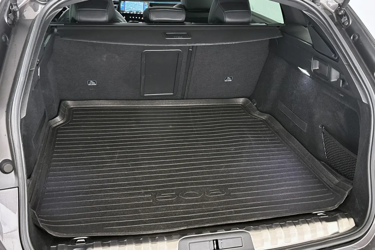 1.6 HYbrid GT Line 225PK Panoramadak Nappa Leder Trekhaak Massage