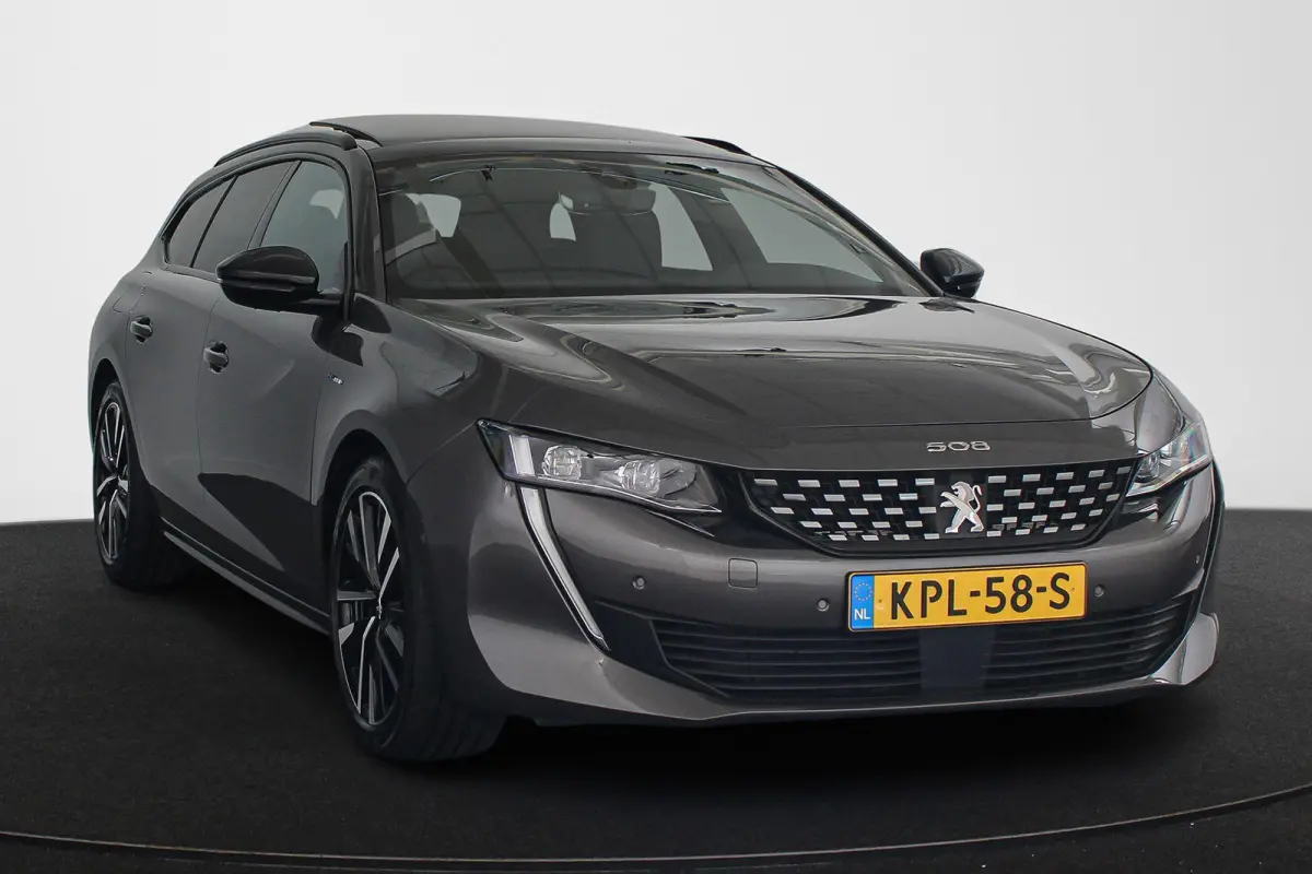 1.6 HYbrid GT Line 225PK Panoramadak Nappa Leder Trekhaak Massage