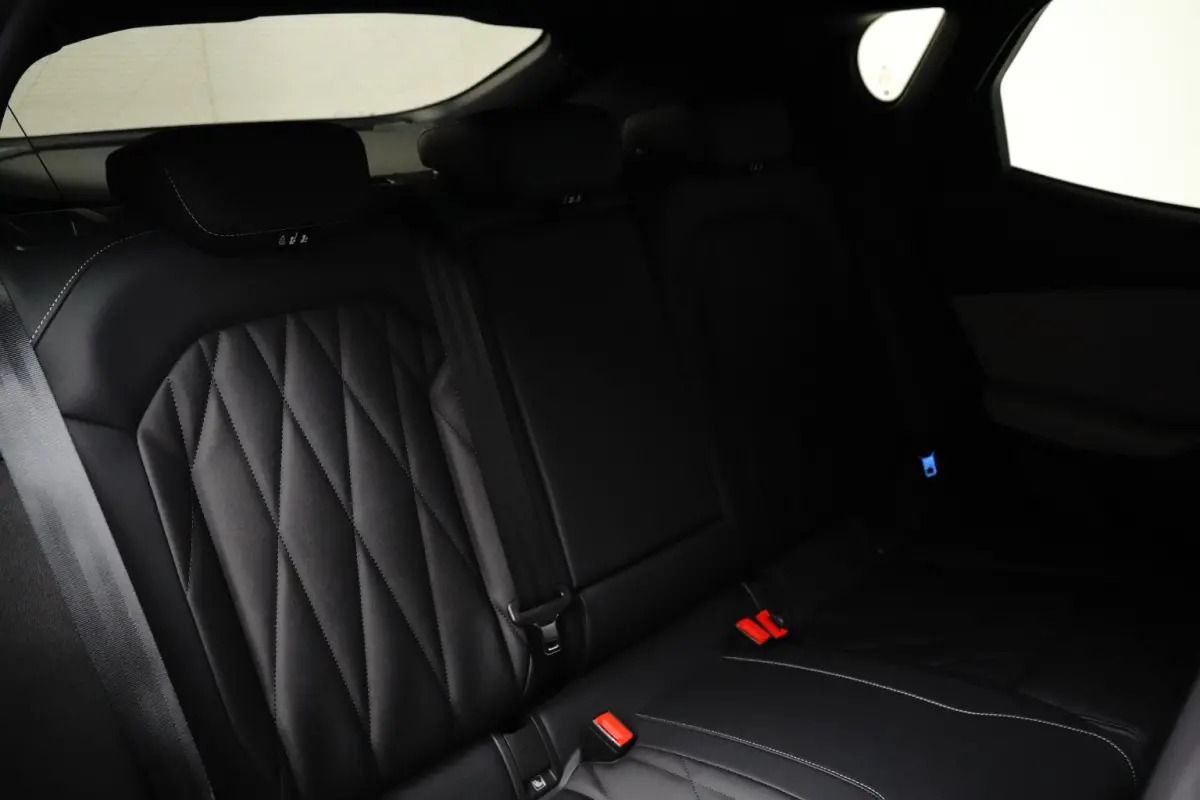 Premium Extended Range 340pk AWD 79KWh | B&O Audio | Head-Up | Leder | Dodehoek Detectie