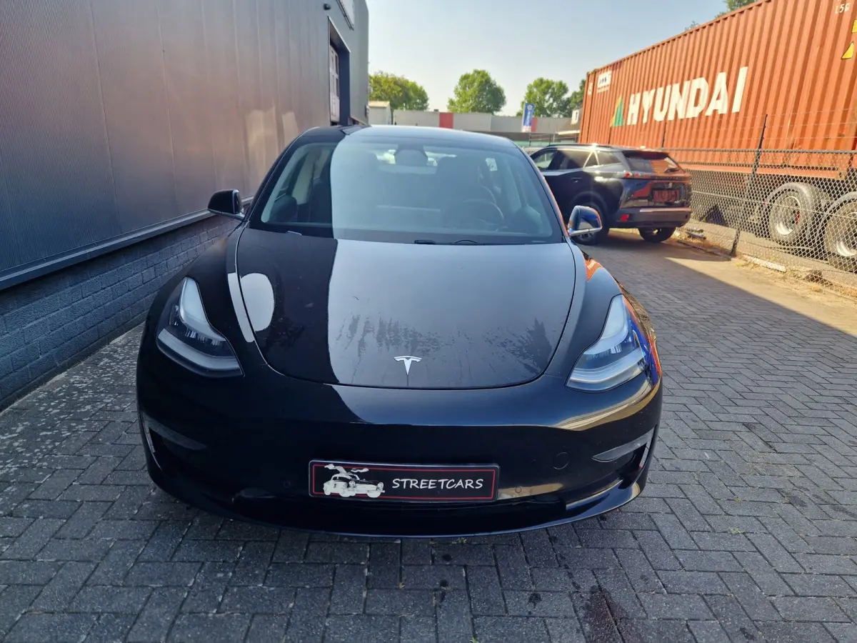 Standard RWD Plus 60 kWh /1e eig /Incl BTW.