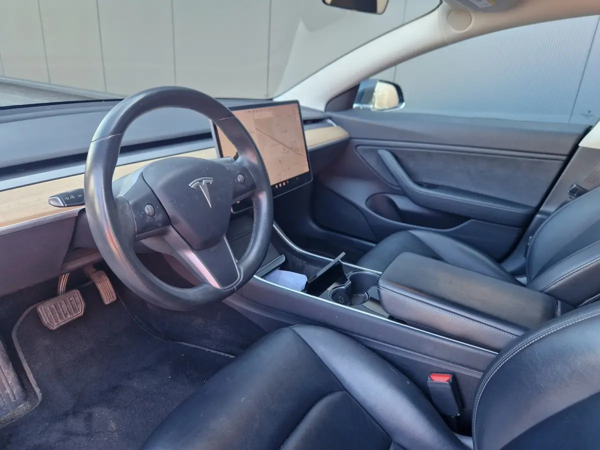 Standard RWD Plus 60 kWh /1e eig /Incl BTW.