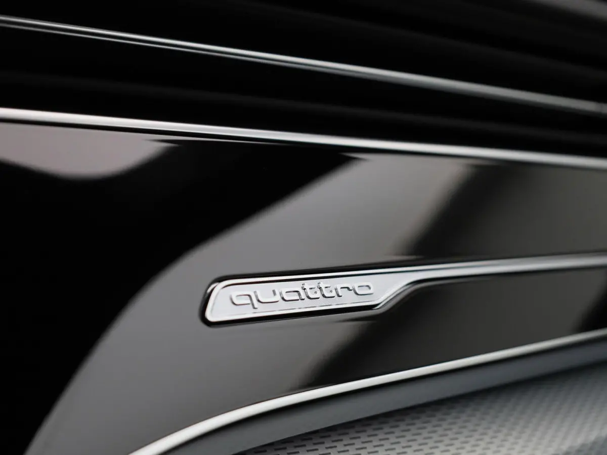60 TFSI e quattro Pro Line S Competition 490 PK | Adaptive cruise control | Glazen panoramadak | Dodehoekdetectie | Luchtvering | Vierwielbesturing | Head-up display | Stoelventilatie voorin