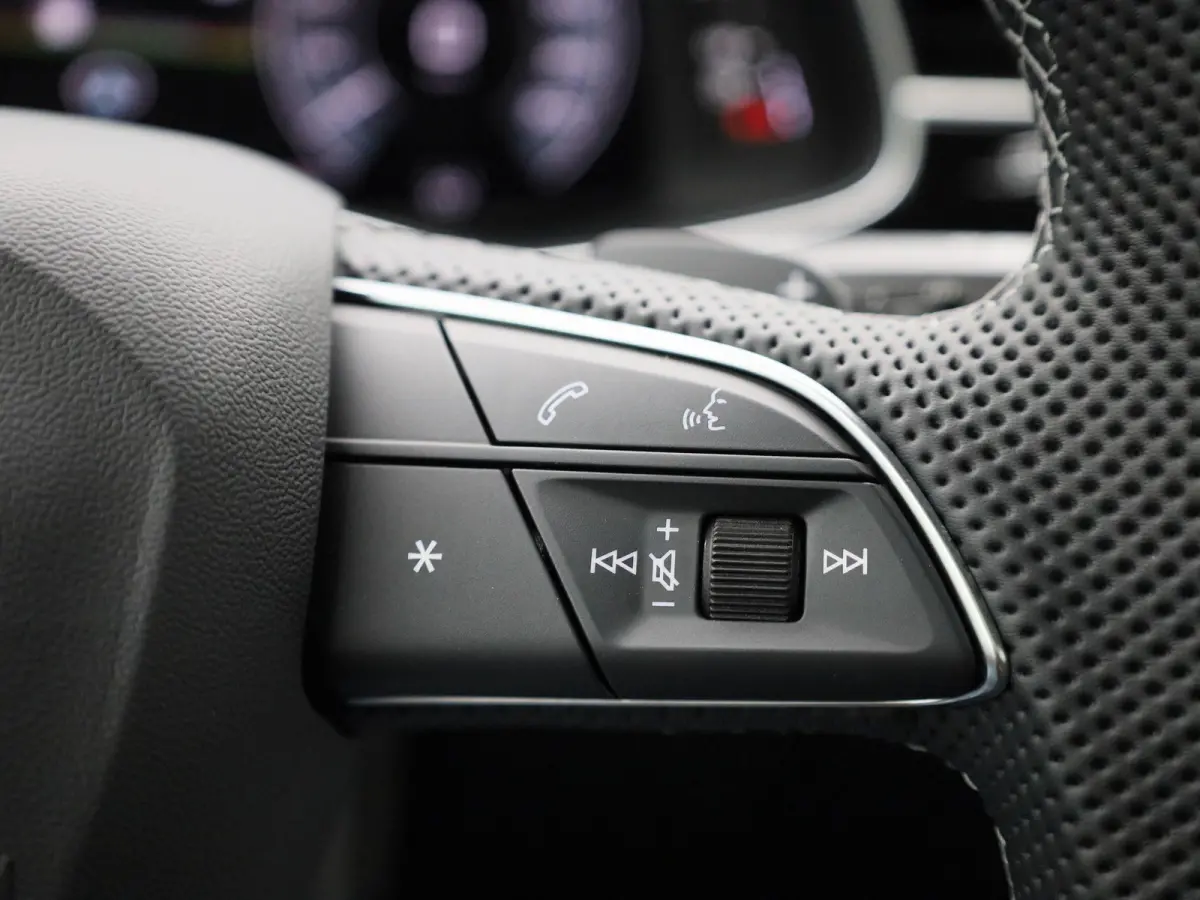 60 TFSI e quattro Pro Line S Competition 490 PK | Adaptive cruise control | Glazen panoramadak | Dodehoekdetectie | Luchtvering | Vierwielbesturing | Head-up display | Stoelventilatie voorin