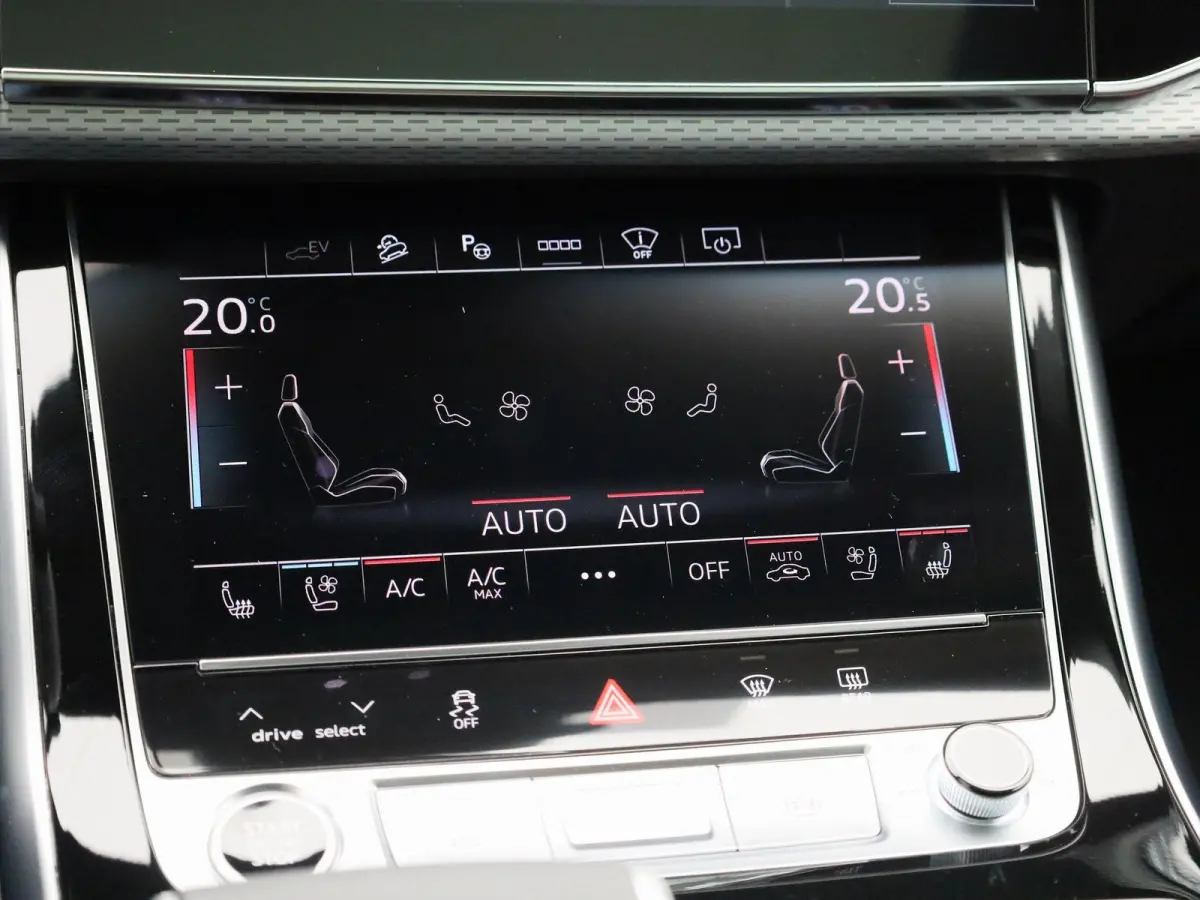 60 TFSI e quattro Pro Line S Competition 490 PK | Adaptive cruise control | Glazen panoramadak | Dodehoekdetectie | Luchtvering | Vierwielbesturing | Head-up display | Stoelventilatie voorin