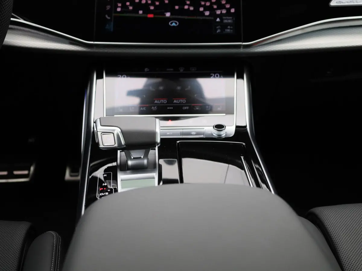 60 TFSI e quattro Pro Line S Competition 490 PK | Adaptive cruise control | Glazen panoramadak | Dodehoekdetectie | Luchtvering | Vierwielbesturing | Head-up display | Stoelventilatie voorin