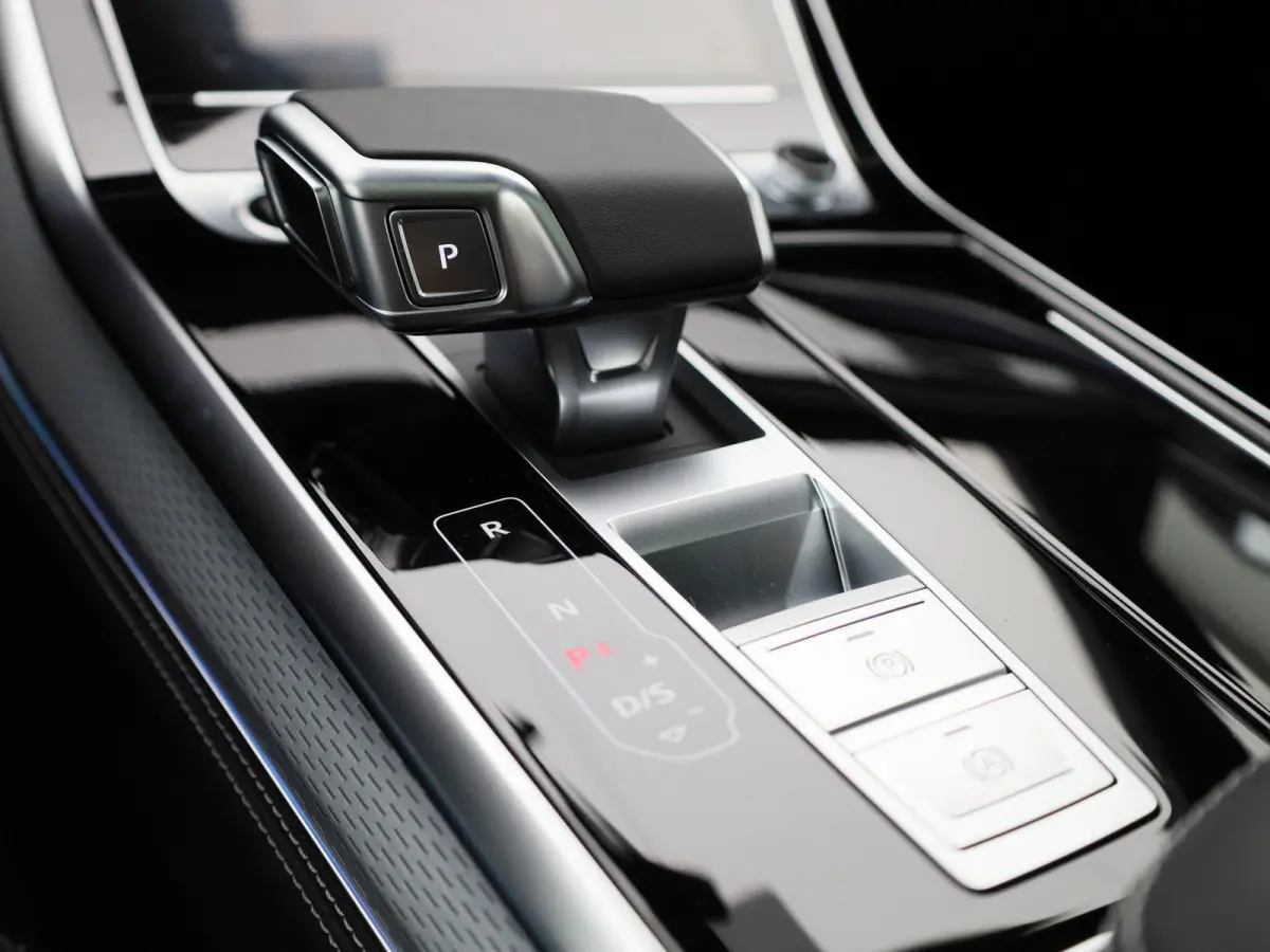 60 TFSI e quattro Pro Line S Competition 490 PK | Adaptive cruise control | Glazen panoramadak | Dodehoekdetectie | Luchtvering | Vierwielbesturing | Head-up display | Stoelventilatie voorin