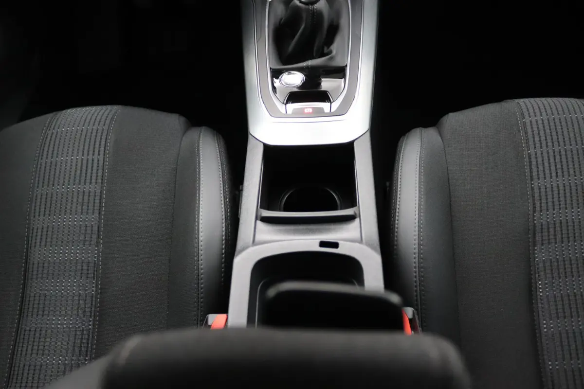 1.2 Premium*NAVI*ACC*HAAK*CAM*ECC*KEYLESS*CARPLAY*