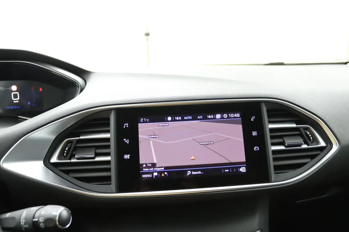 1.2 Premium*NAVI*ACC*HAAK*CAM*ECC*KEYLESS*CARPLAY*