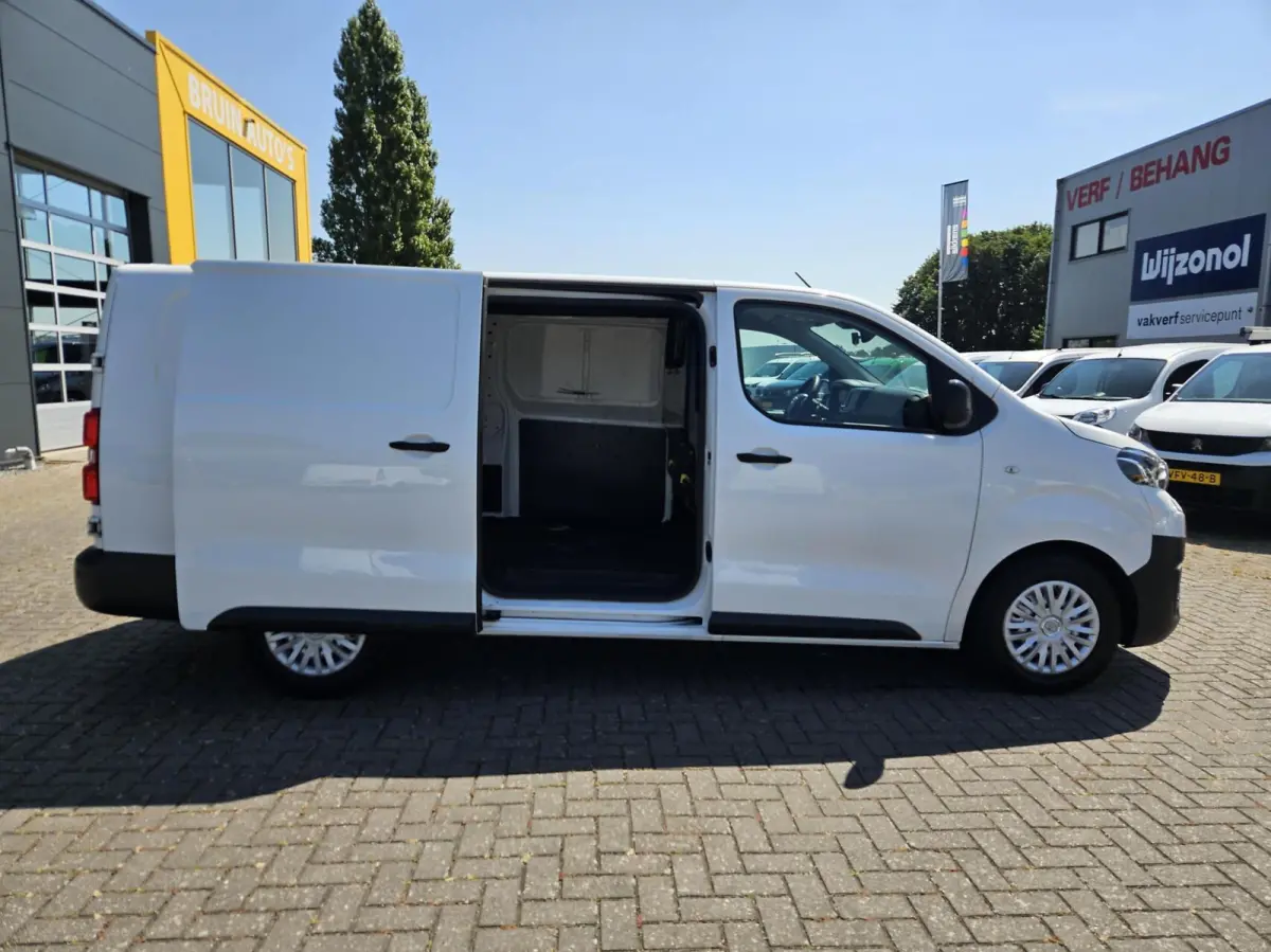 2.0 D-4D Airco Carplay Cruise 144pk