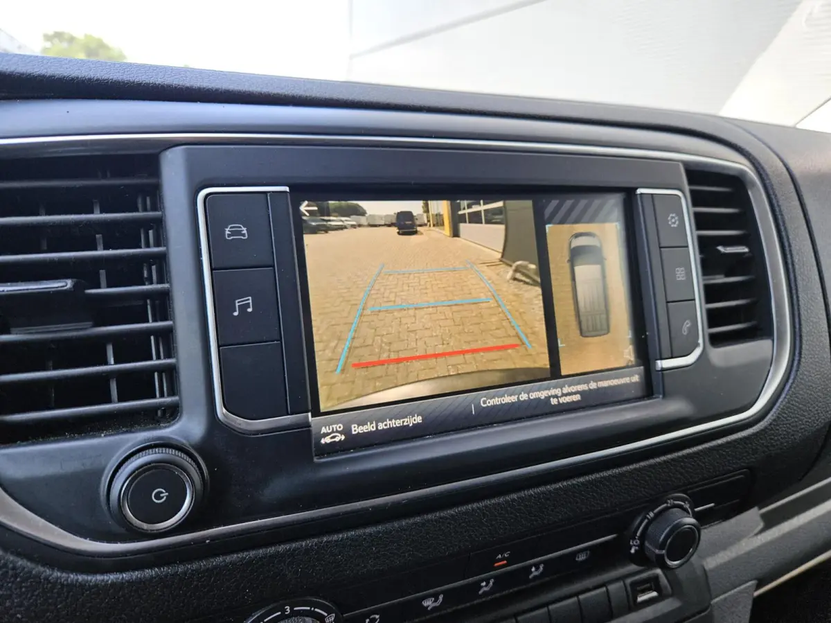 2.0 D-4D Airco Carplay Cruise 144pk