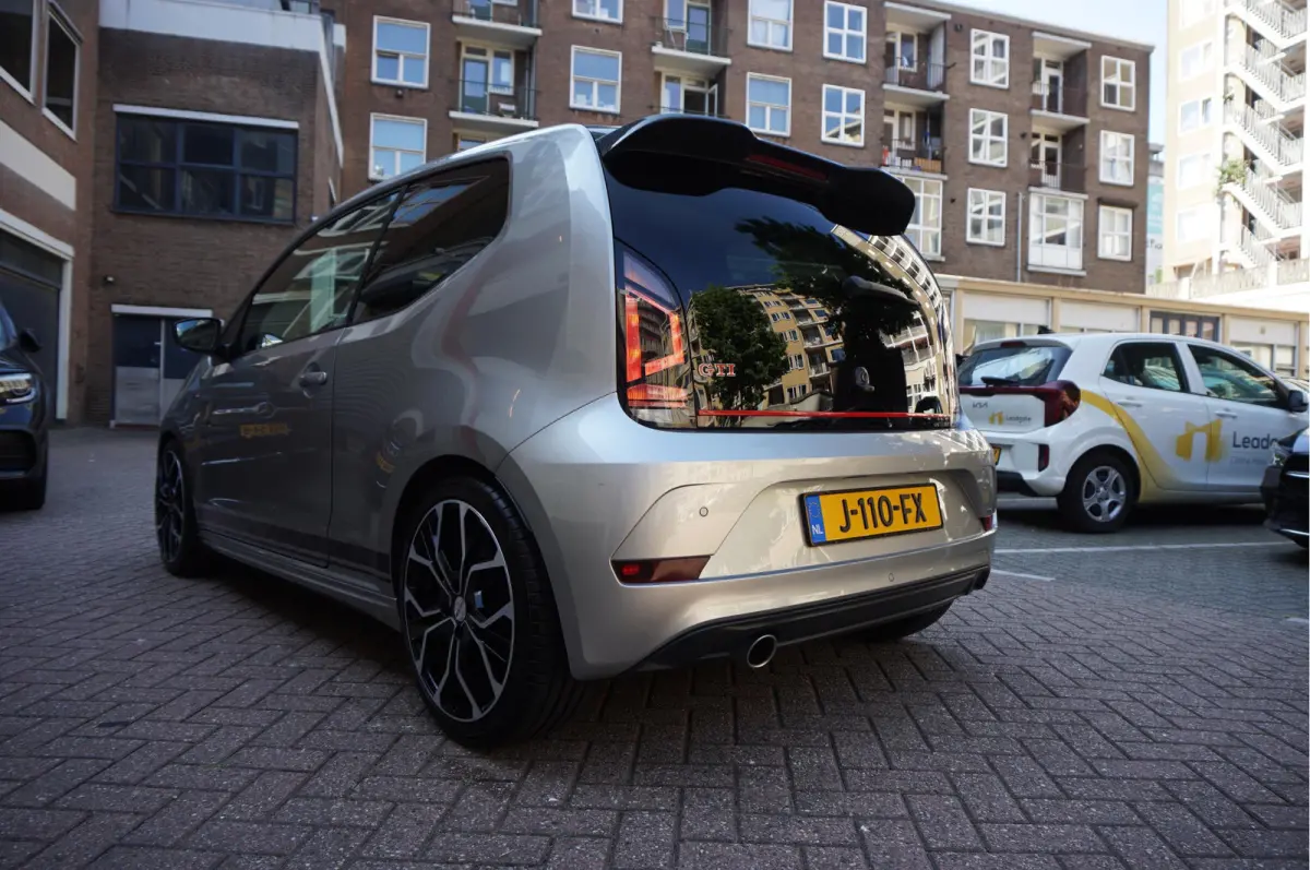 Up! 1.0 TSI GTI | Pano-dak | ca € 3.000,- upgrades | Sfeerverlichting | High Performance Audio |