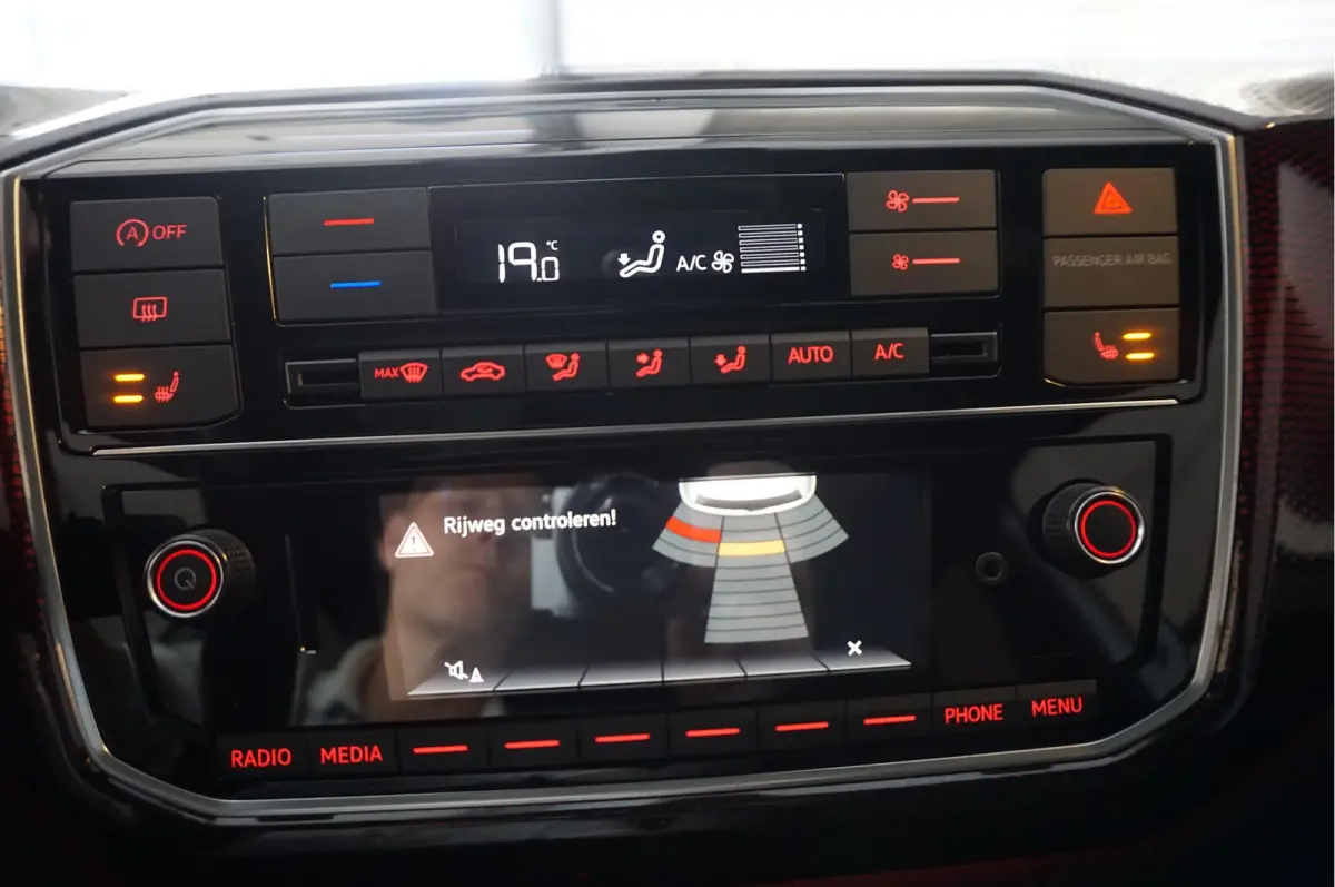 Up! 1.0 TSI GTI | Pano-dak | ca € 3.000,- upgrades | Sfeerverlichting | High Performance Audio |