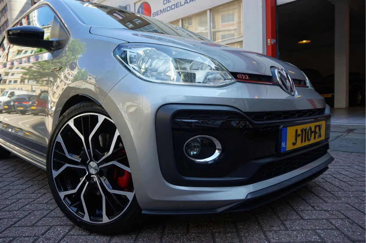 Up! 1.0 TSI GTI | Pano-dak | ca € 3.000,- upgrades | Sfeerverlichting | High Performance Audio |