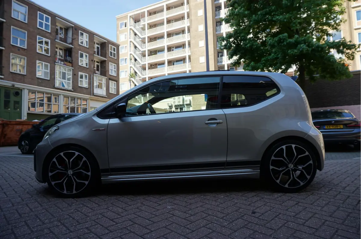 Up! 1.0 TSI GTI | Pano-dak | ca € 3.000,- upgrades | Sfeerverlichting | High Performance Audio |