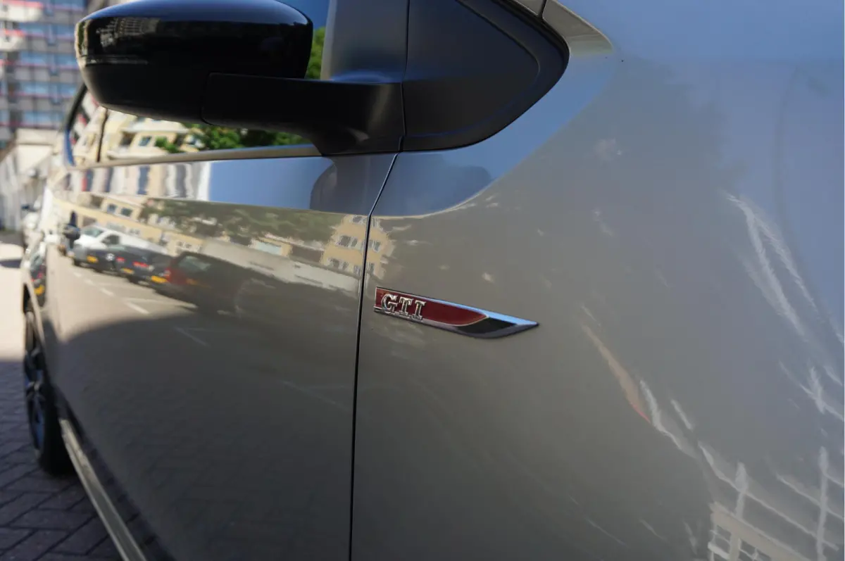 Up! 1.0 TSI GTI | Pano-dak | ca € 3.000,- upgrades | Sfeerverlichting | High Performance Audio |