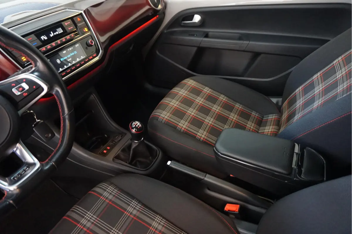 Up! 1.0 TSI GTI | Pano-dak | ca € 3.000,- upgrades | Sfeerverlichting | High Performance Audio |