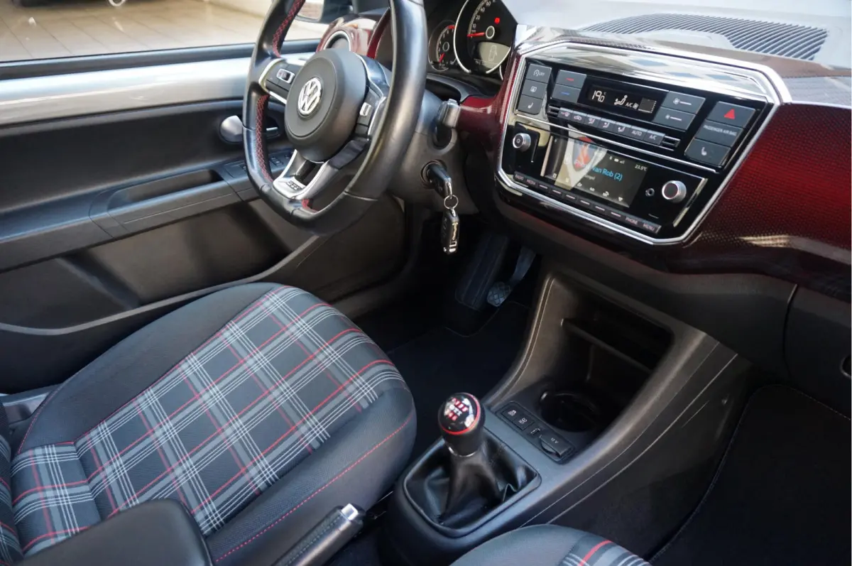 Up! 1.0 TSI GTI | Pano-dak | ca € 3.000,- upgrades | Sfeerverlichting | High Performance Audio |